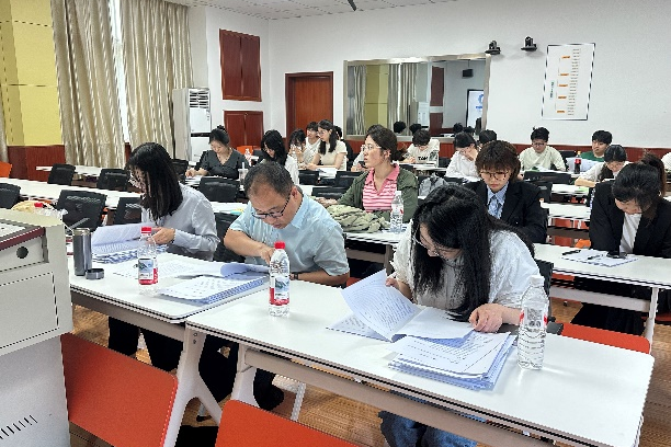 凝心聚力严把关 笃行致远启新程—太阳集团网站8722电子商务系2026届本科生毕业论文答辩圆满完成